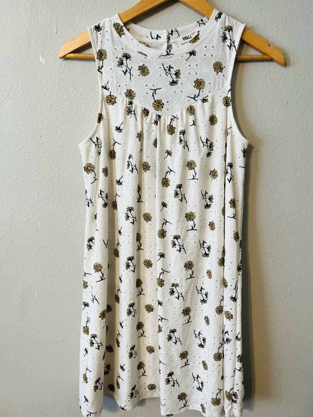 Sundress White with Sunflower Print Sleeveless A-Line Above Knee Size M (8-10)